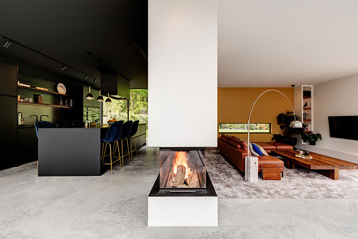 Woonvilla Huizen: Detail van maatwerk timmerwerk en afwerking.